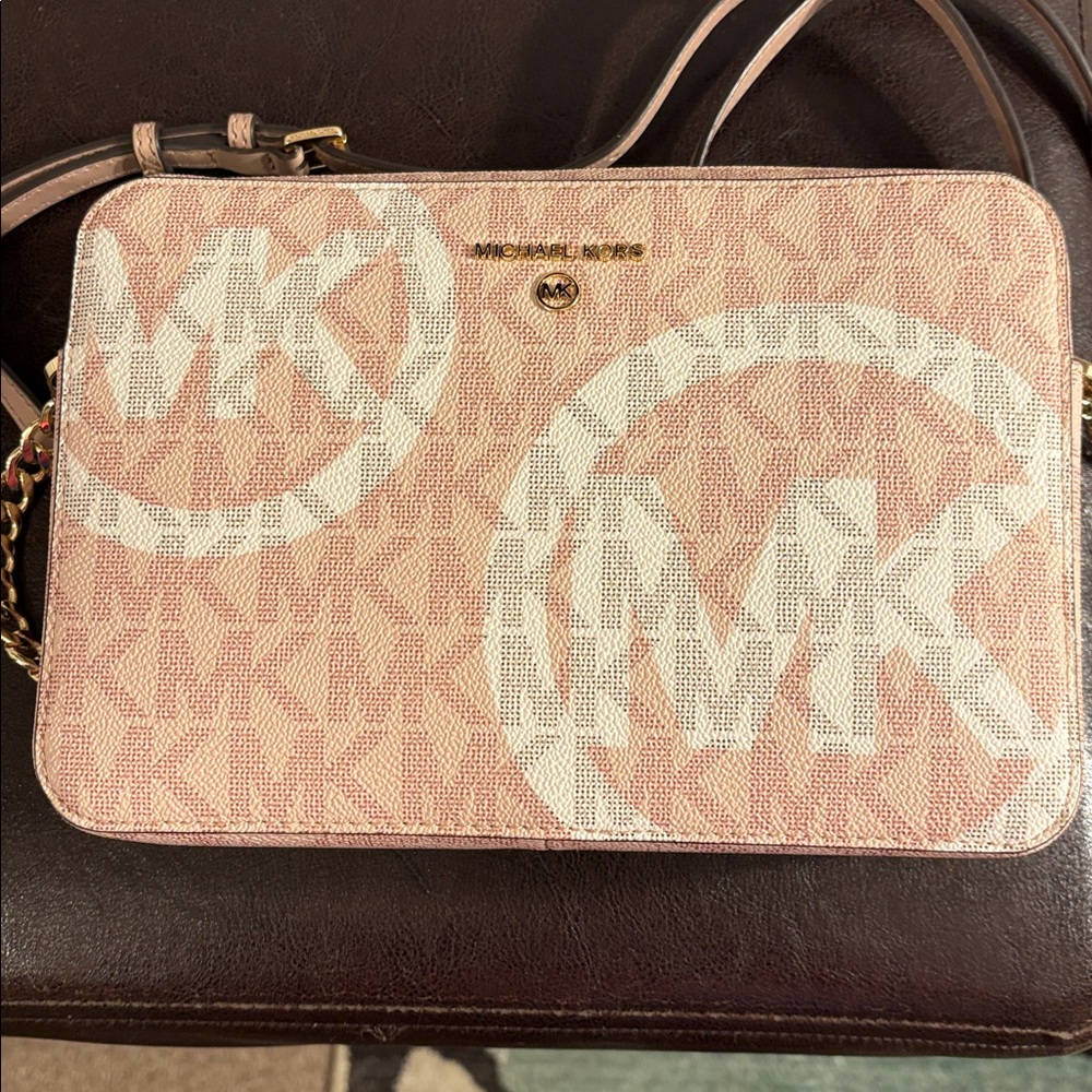 NWOT Michael Kors Jetset Camera Crossbody - Picture 2 of 10